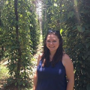 Meet your Posher, Elizabeth